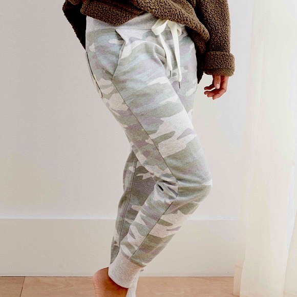 aerie Pants - ♥️AERIE CAMO JOGGERS